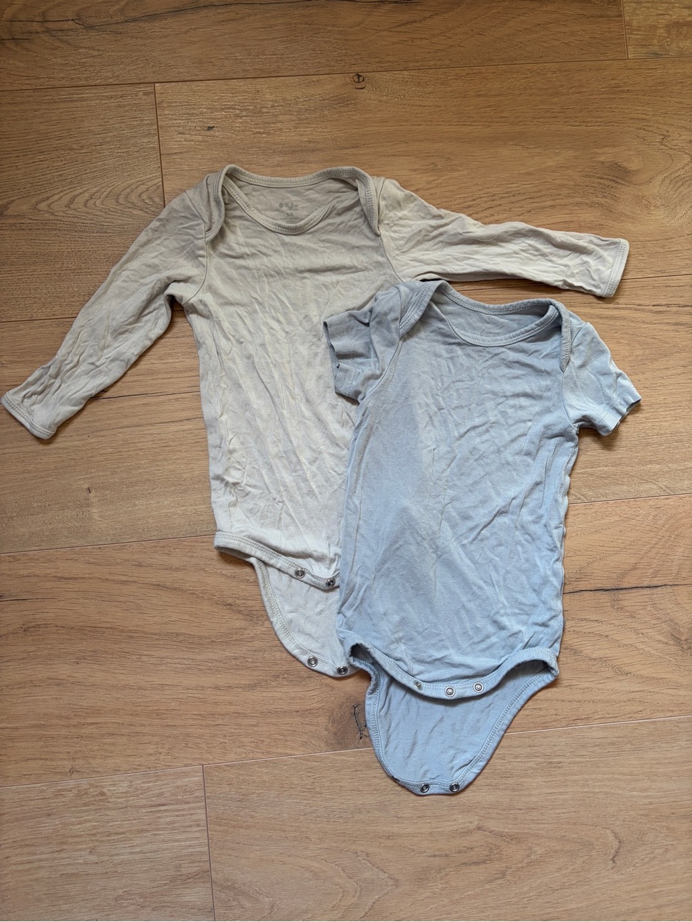 Set of 2 Kyte baby bodysuits